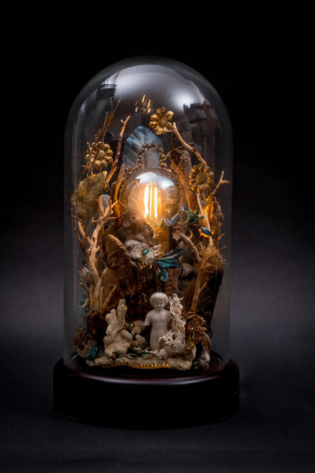 Globe Royal Marie Subirana